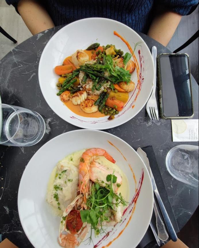 Logis Hotel Restaurant L'Auberge Normande 캐런탱 외부 사진