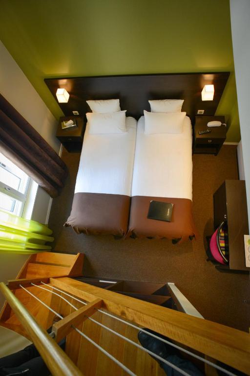 Logis Hotel Restaurant L'Auberge Normande 캐런탱 외부 사진
